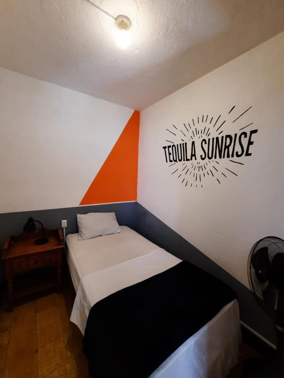 Tequila Sunrise Hostel Ciudad Guatemala Eksteriør billede