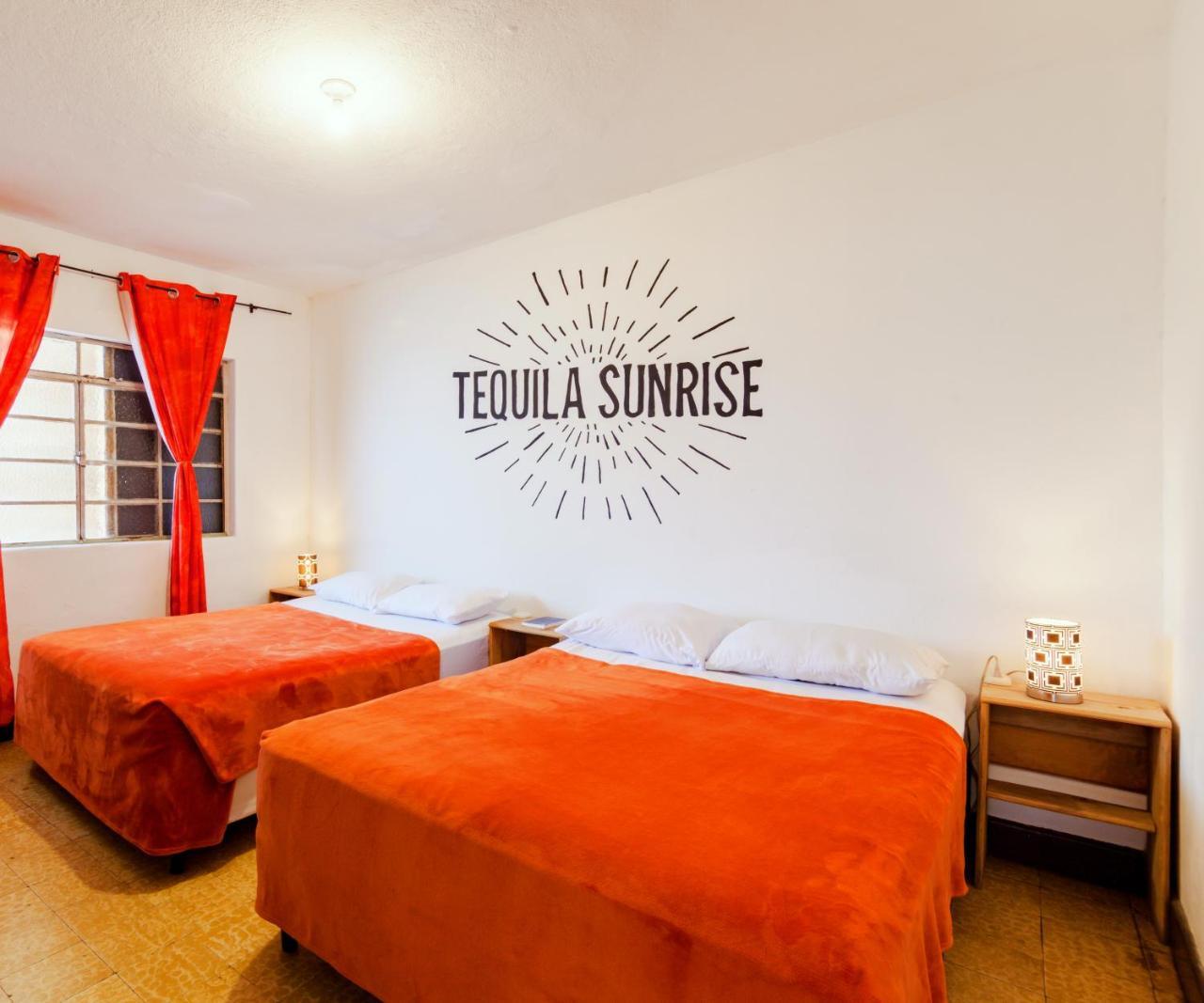 Tequila Sunrise Hostel Ciudad Guatemala Eksteriør billede